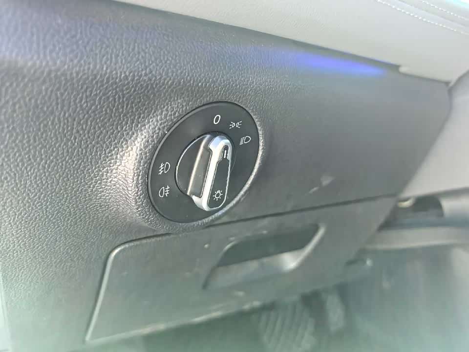 Volkswagen Sagitar Volkswagen Sagitar