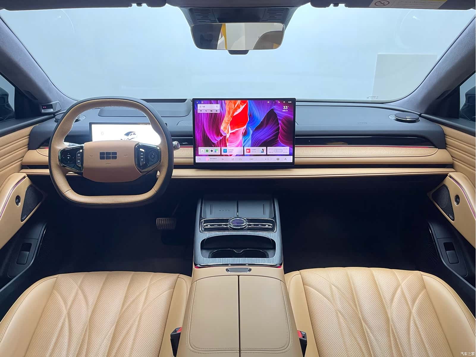 Geely 8, 2025 15