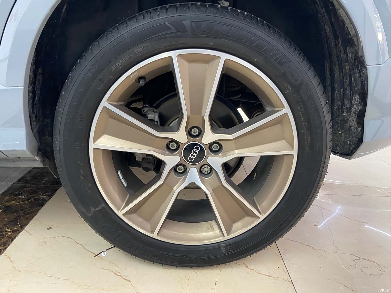 Audi Q2L, 2022 10
