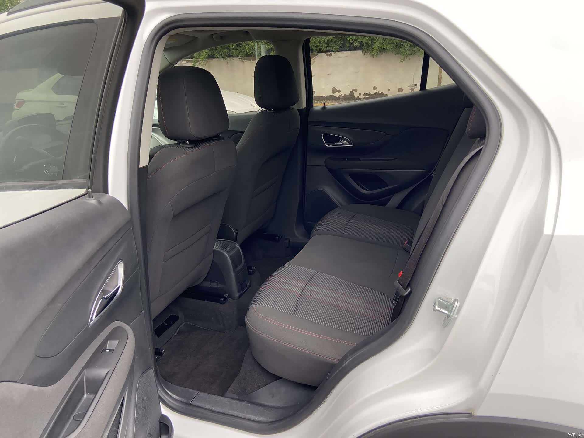 Buick Encore, 2015 9