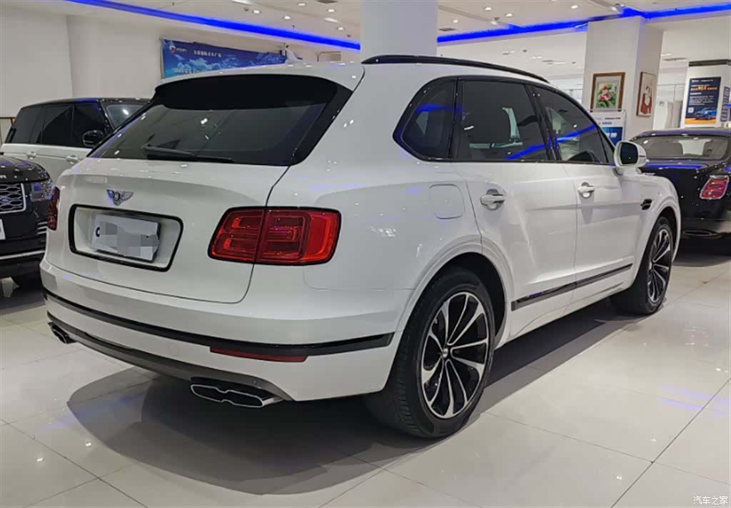 Bentley Bentayga, 2019 3