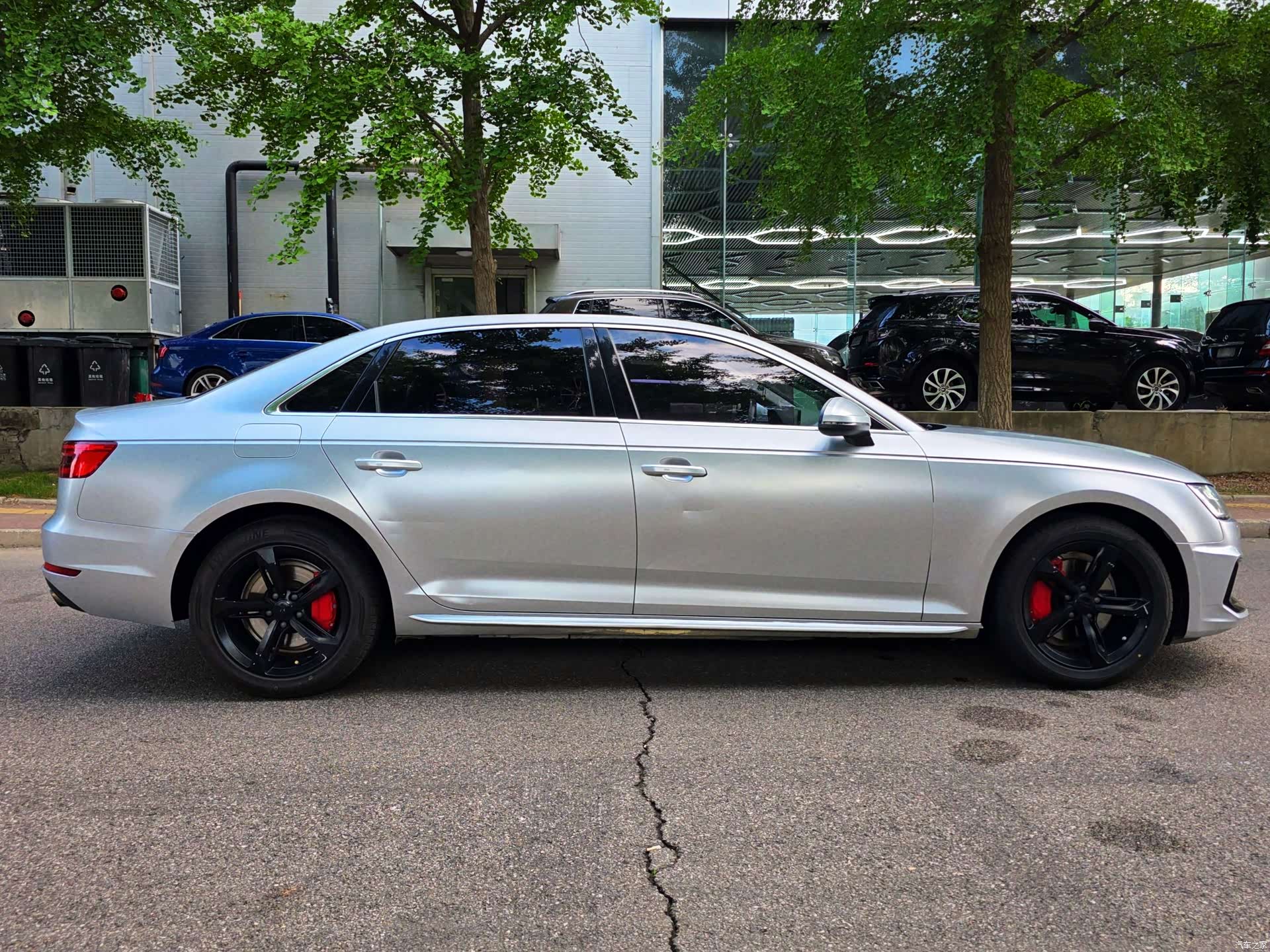 Audi A4L, 2017 4