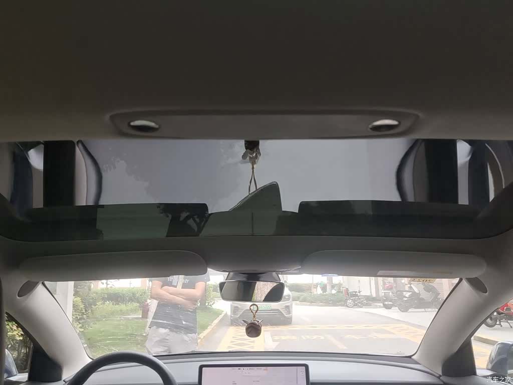 Tesla Model 3, 2021 9