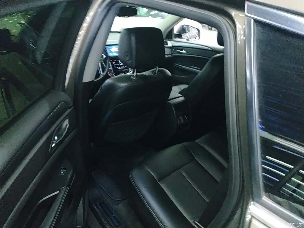 Cadillac SRX, 2015 14
