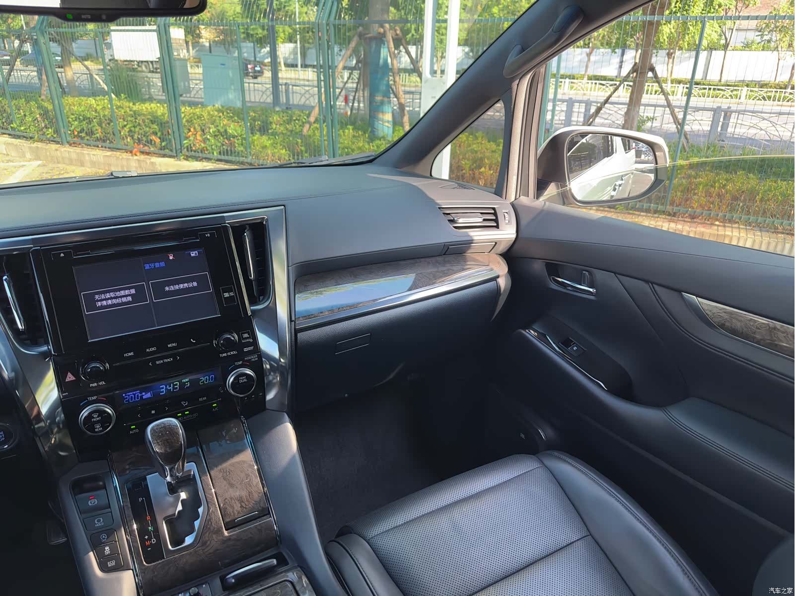 Toyota Alphard, 2018 22