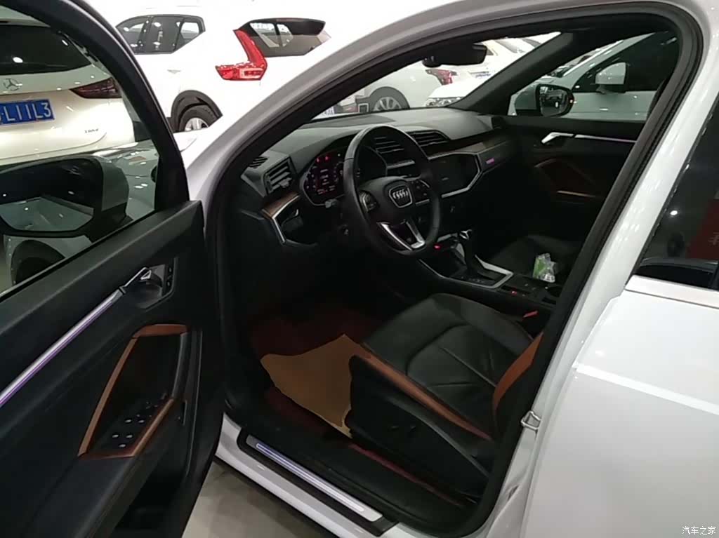 Audi Q3, 2020 15