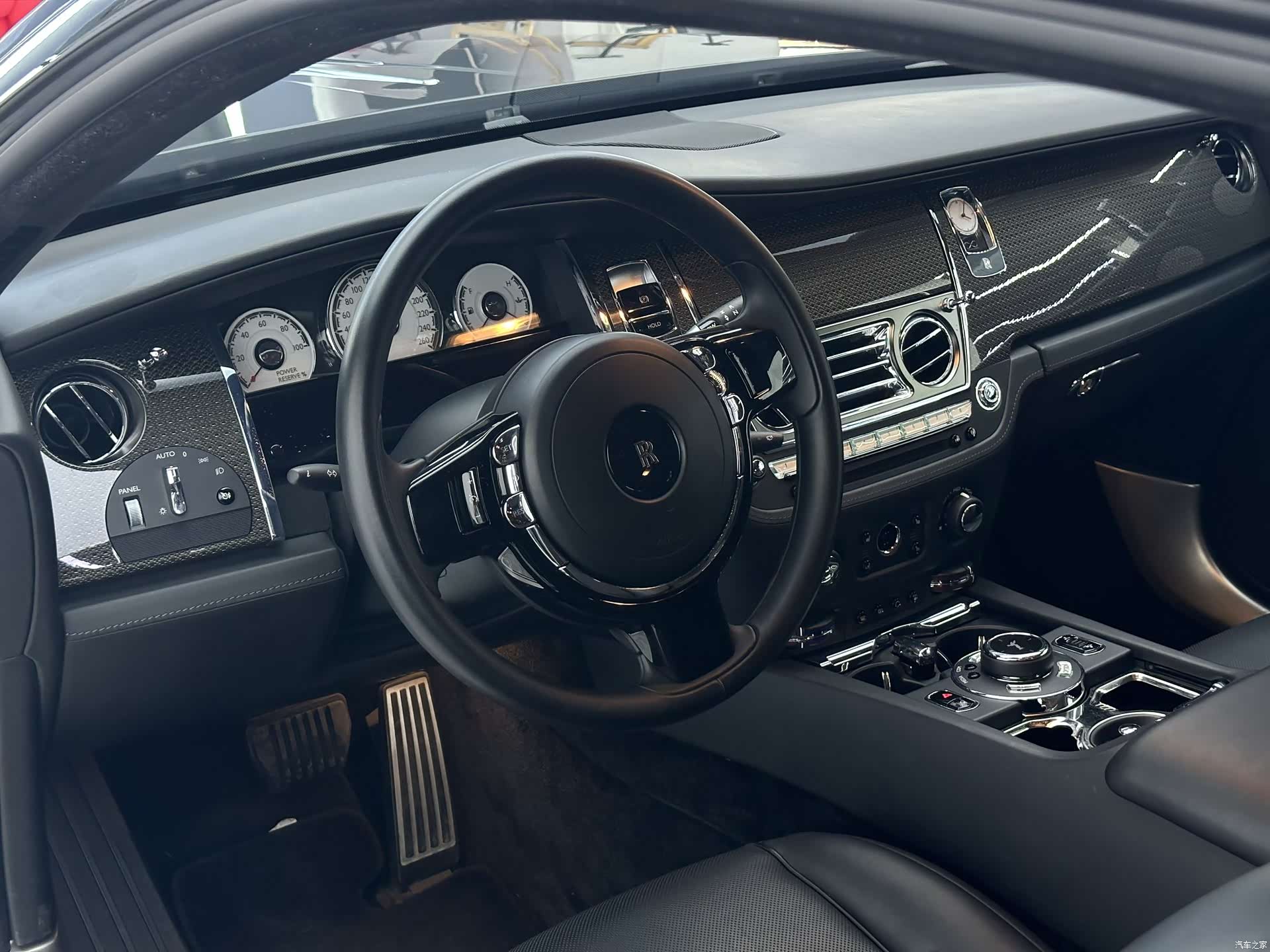 Rolls-Royce Wraith, 2017 24