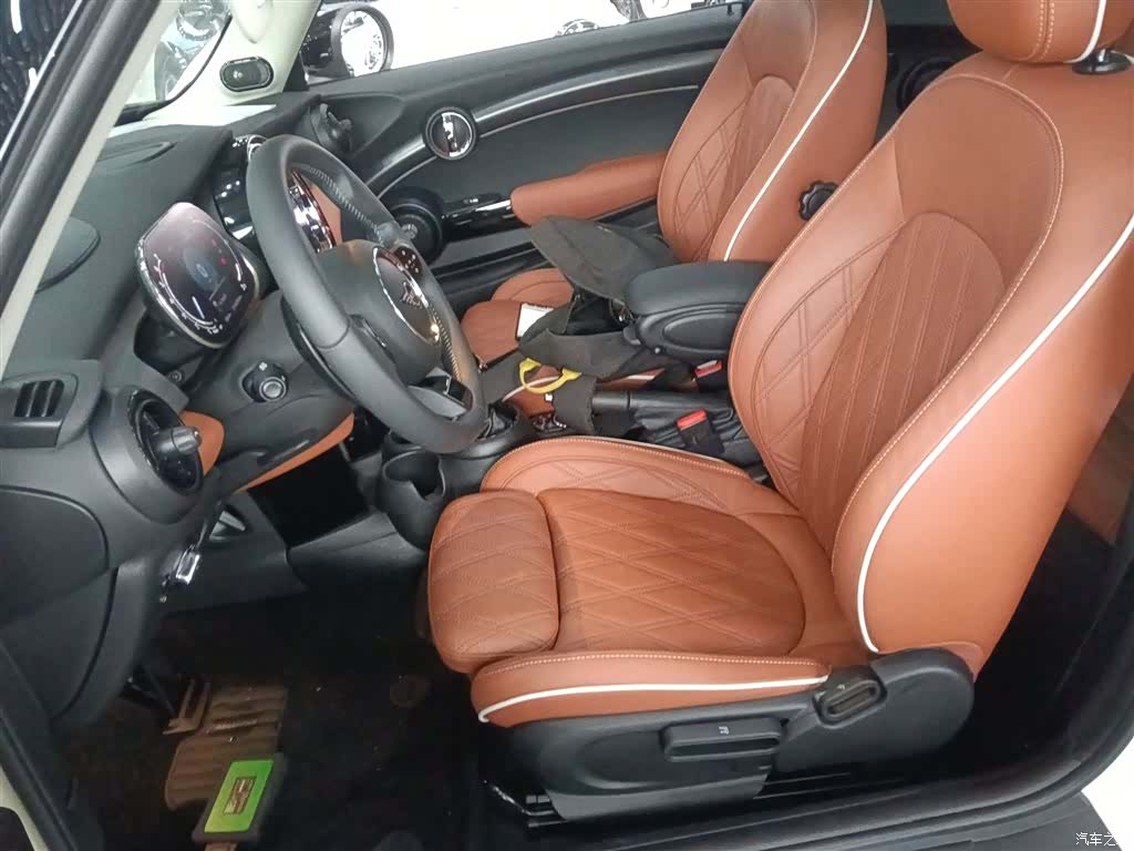 Mini Cooper, 2023 15