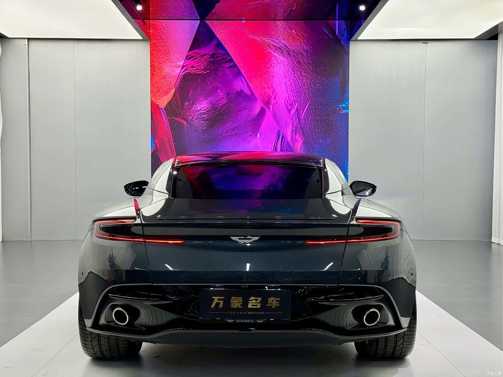 Aston Martin DB11, 2020 все фото