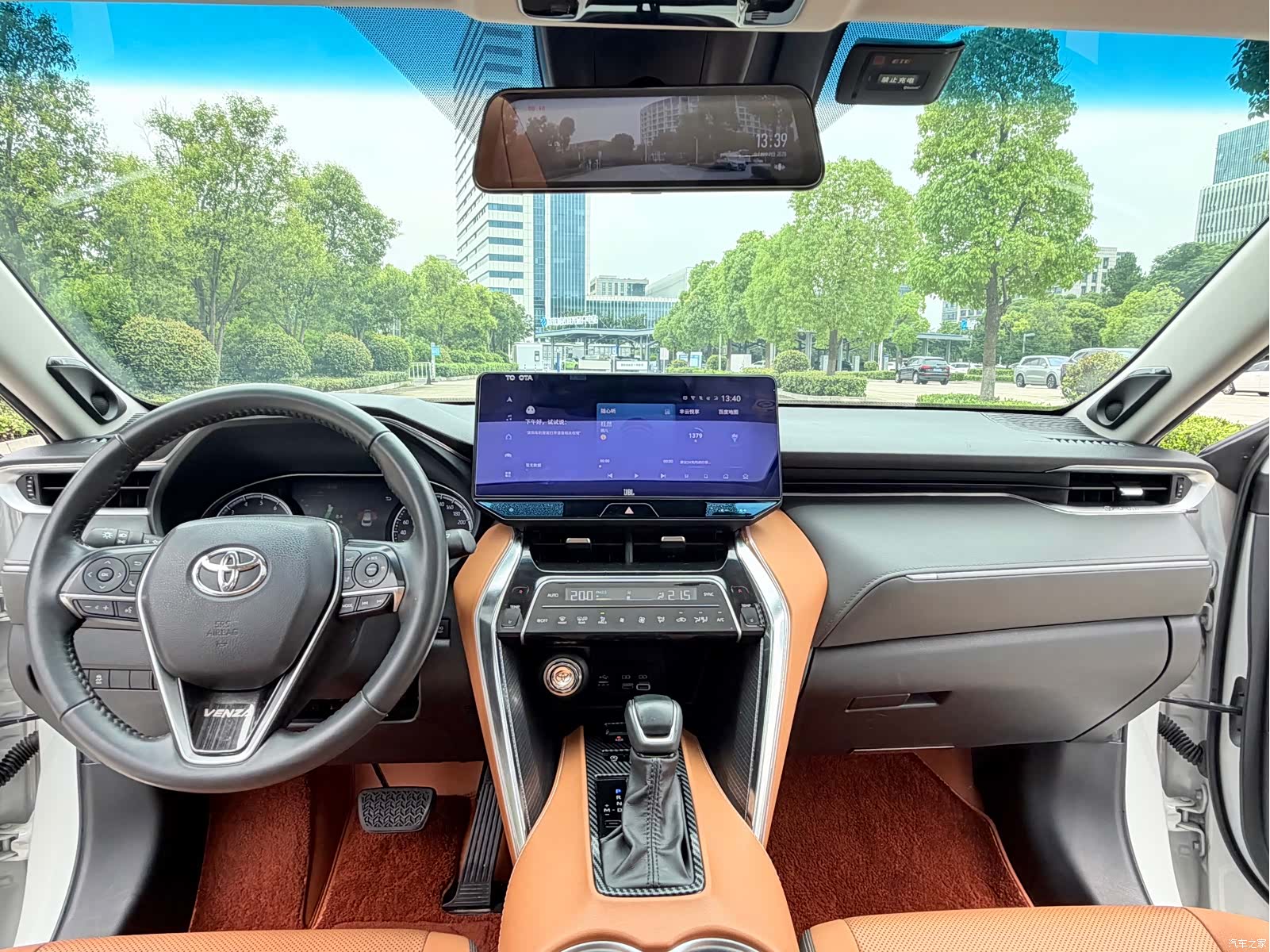 Toyota Venza, 2022 11