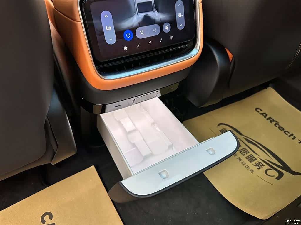 Xiaomi YU7, 2025 17