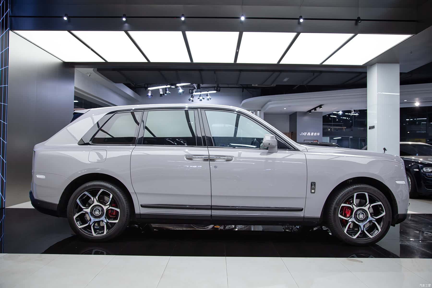 Rolls-Royce Cullinan, 2021 12