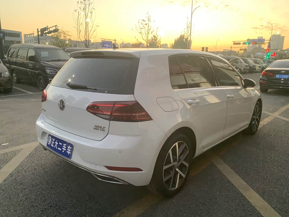 Volkswagen golf