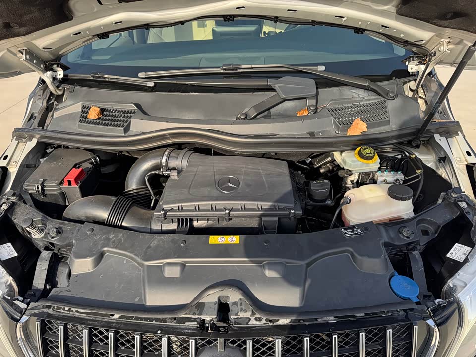 Mercedes-Benz V-class