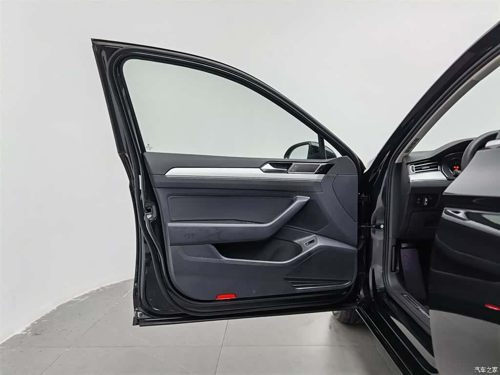 Volkswagen Magotan, 2019 8
