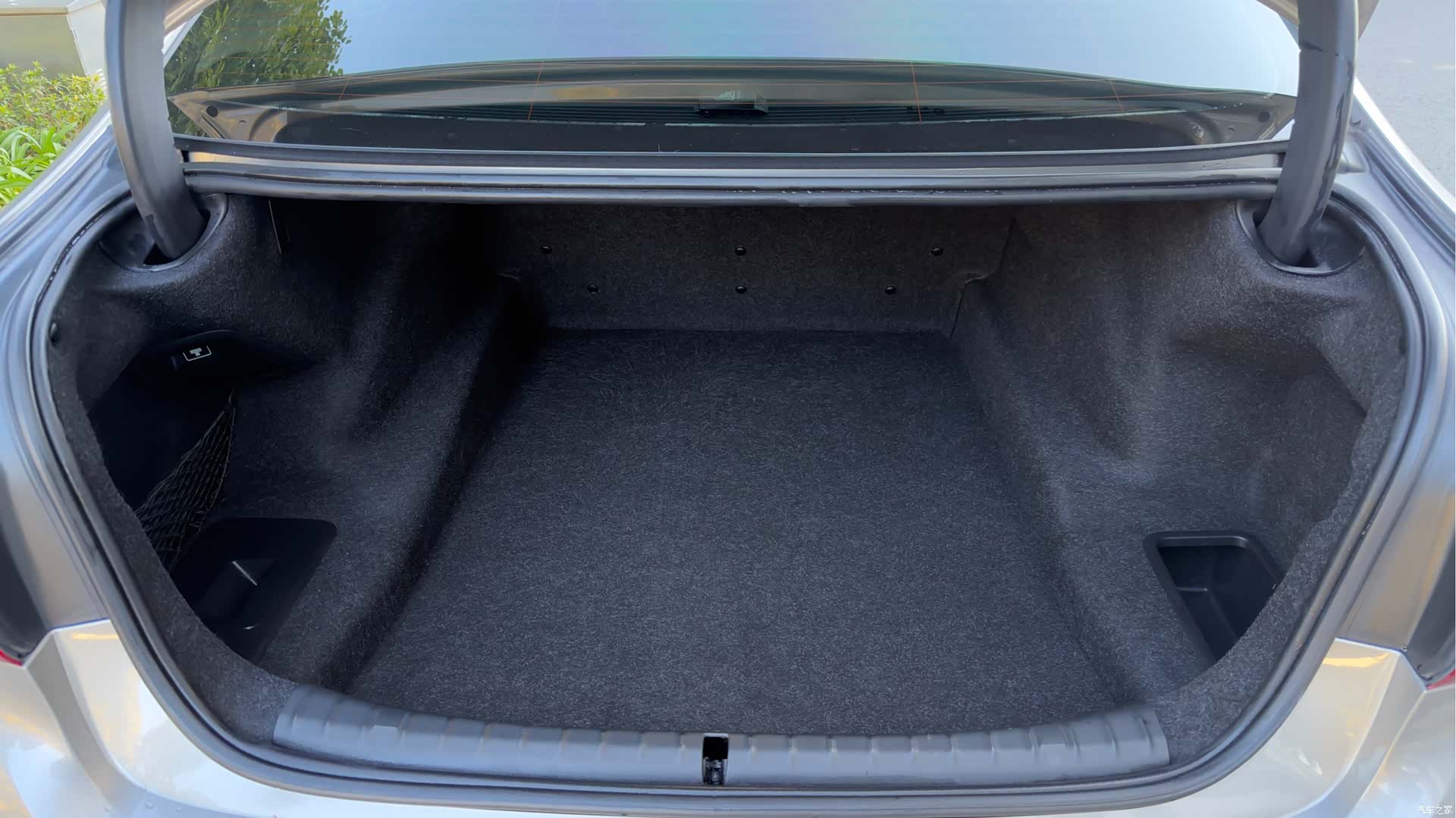 BMW 5 Series, 2018 24