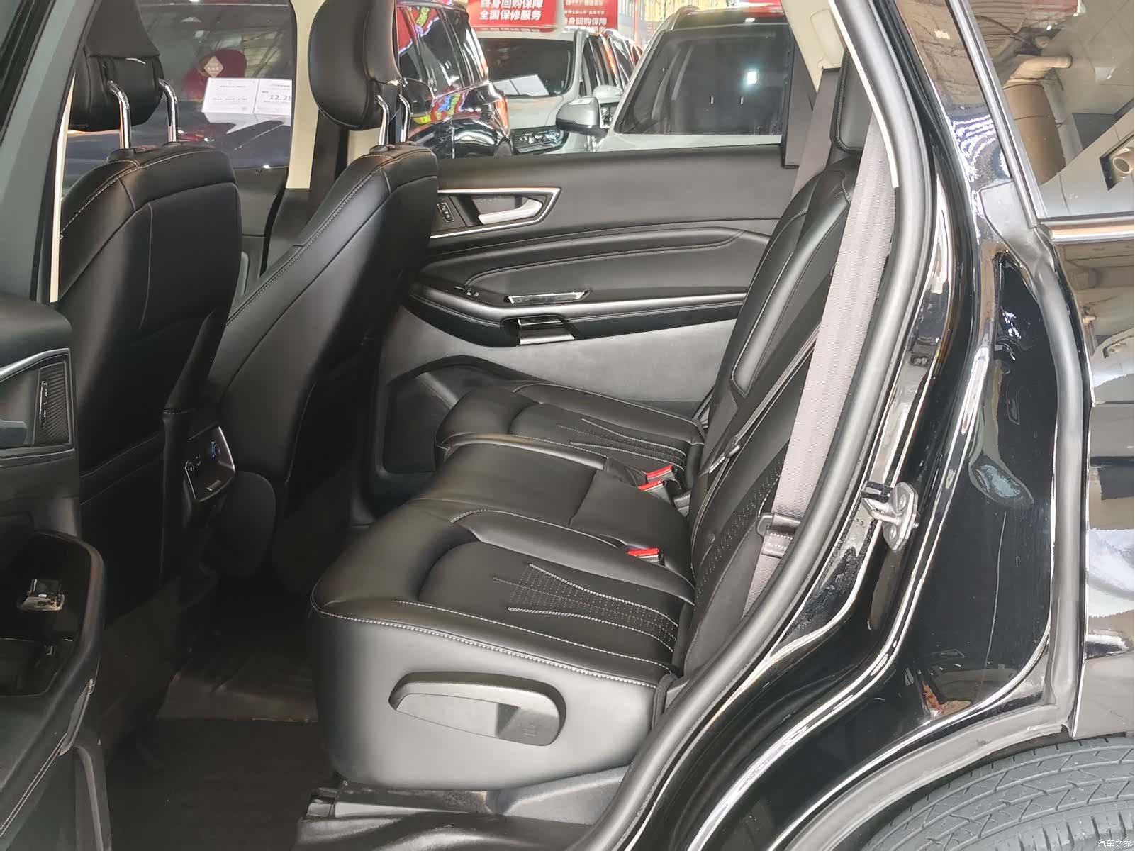Ford Edge, 2021 10