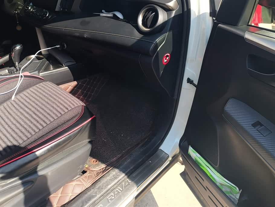 Toyota RAV4 Rongfang