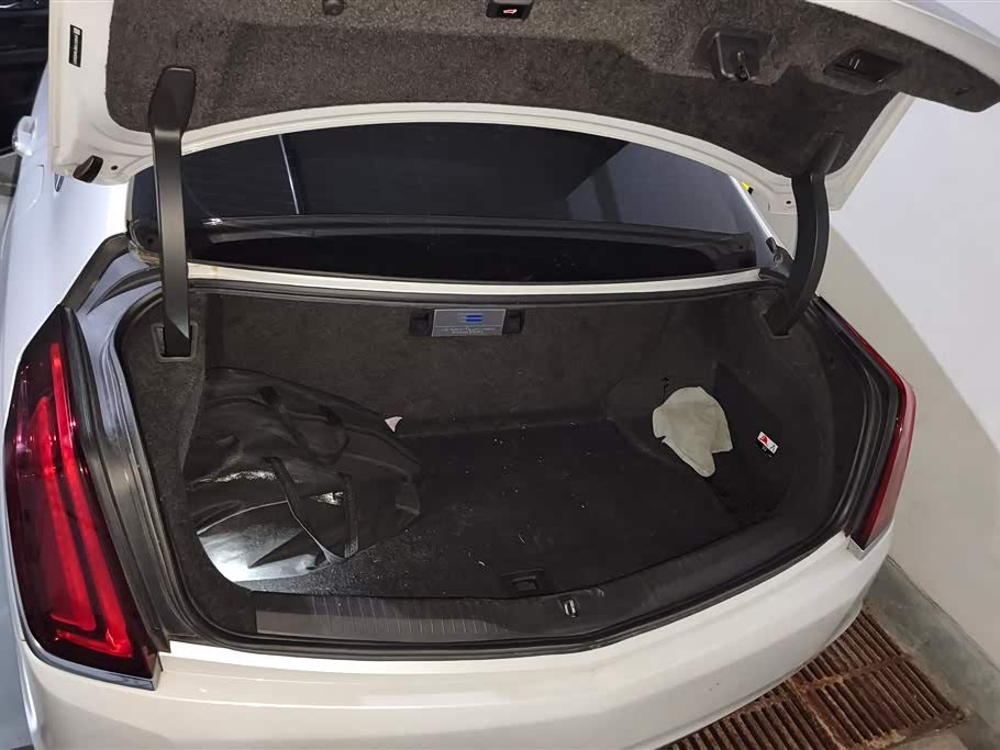 Cadillac CT6 PLUG-IN