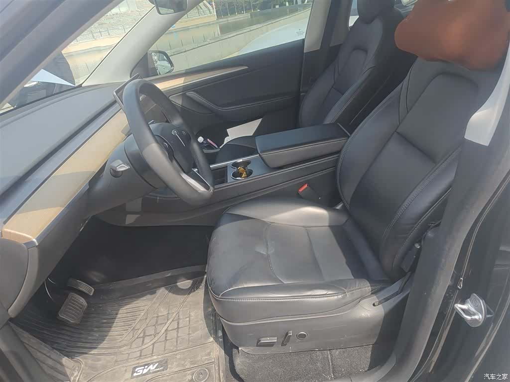 Tesla Model Y, 2021 8