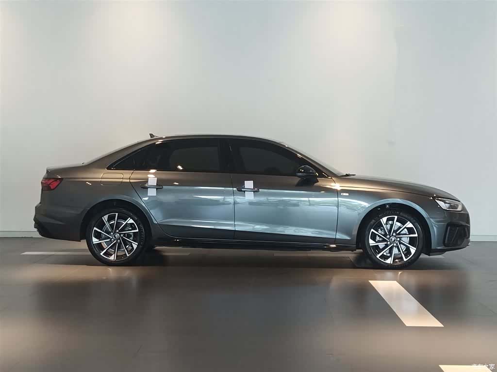 Audi A4L, 2023 3