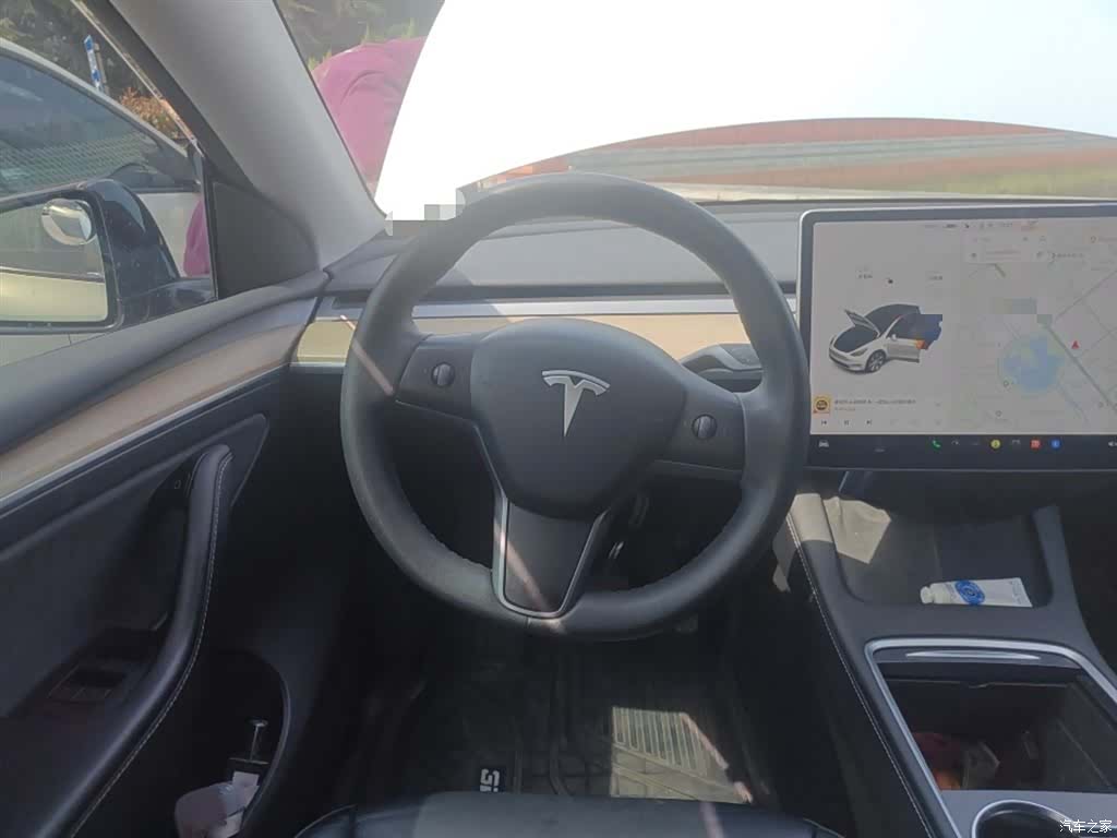 Tesla Model Y, 2021 3
