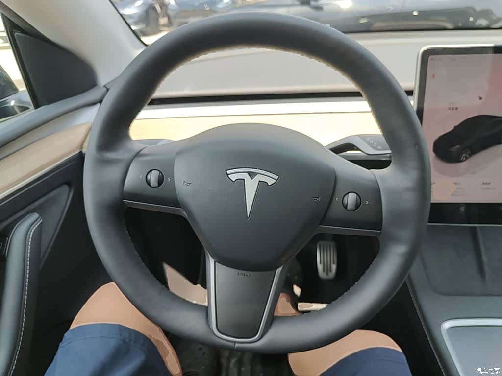 Tesla Model Y, 2023 11