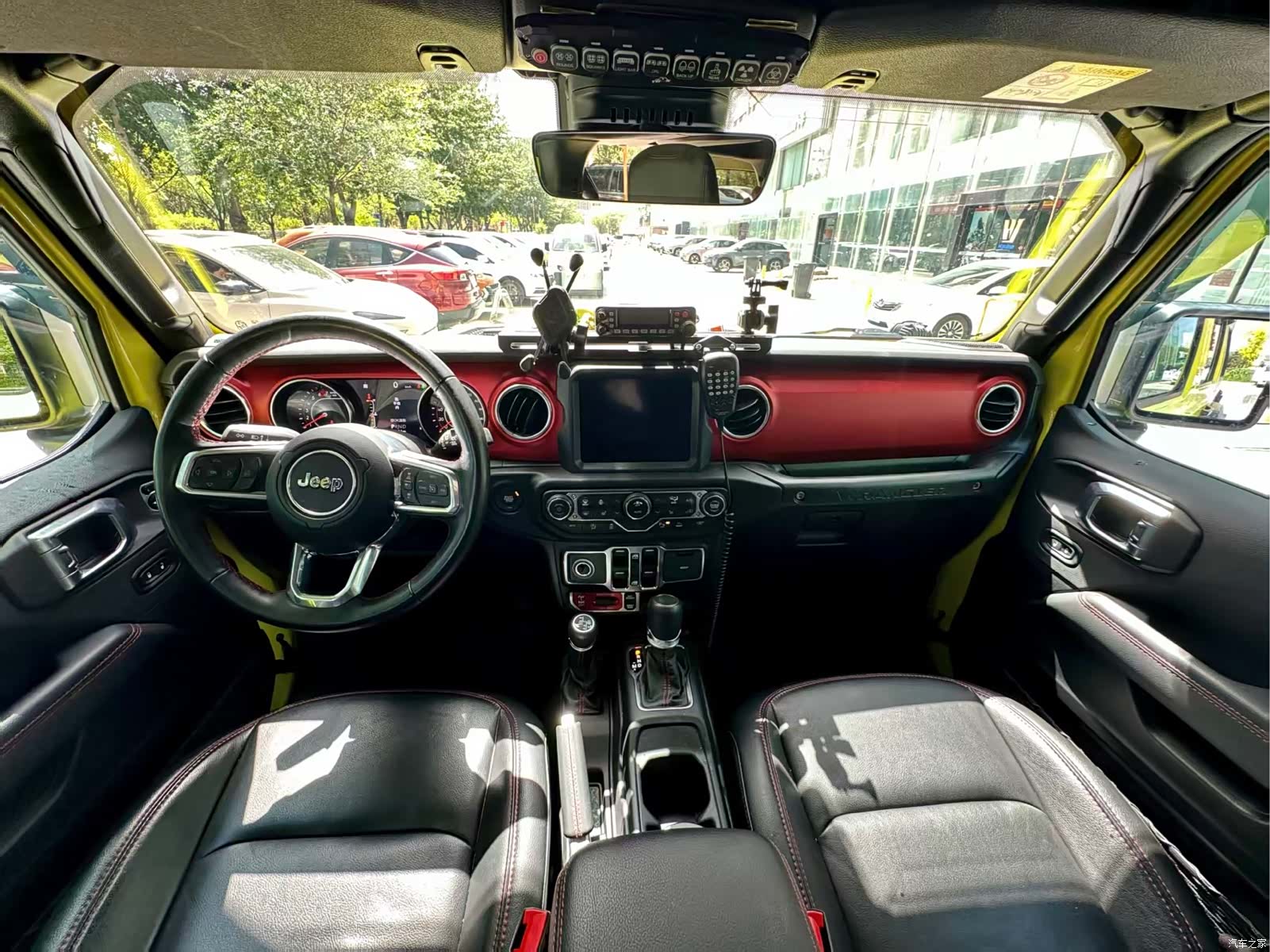 Jeep Wrangler, 2025 10