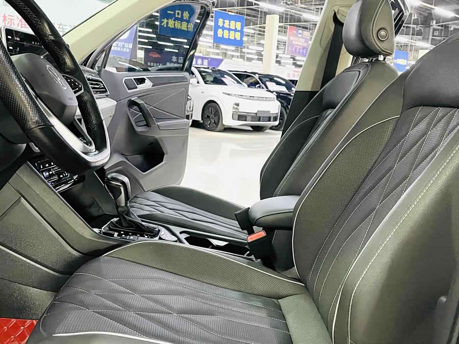 Volkswagen Tiguan L 2023, фото 7