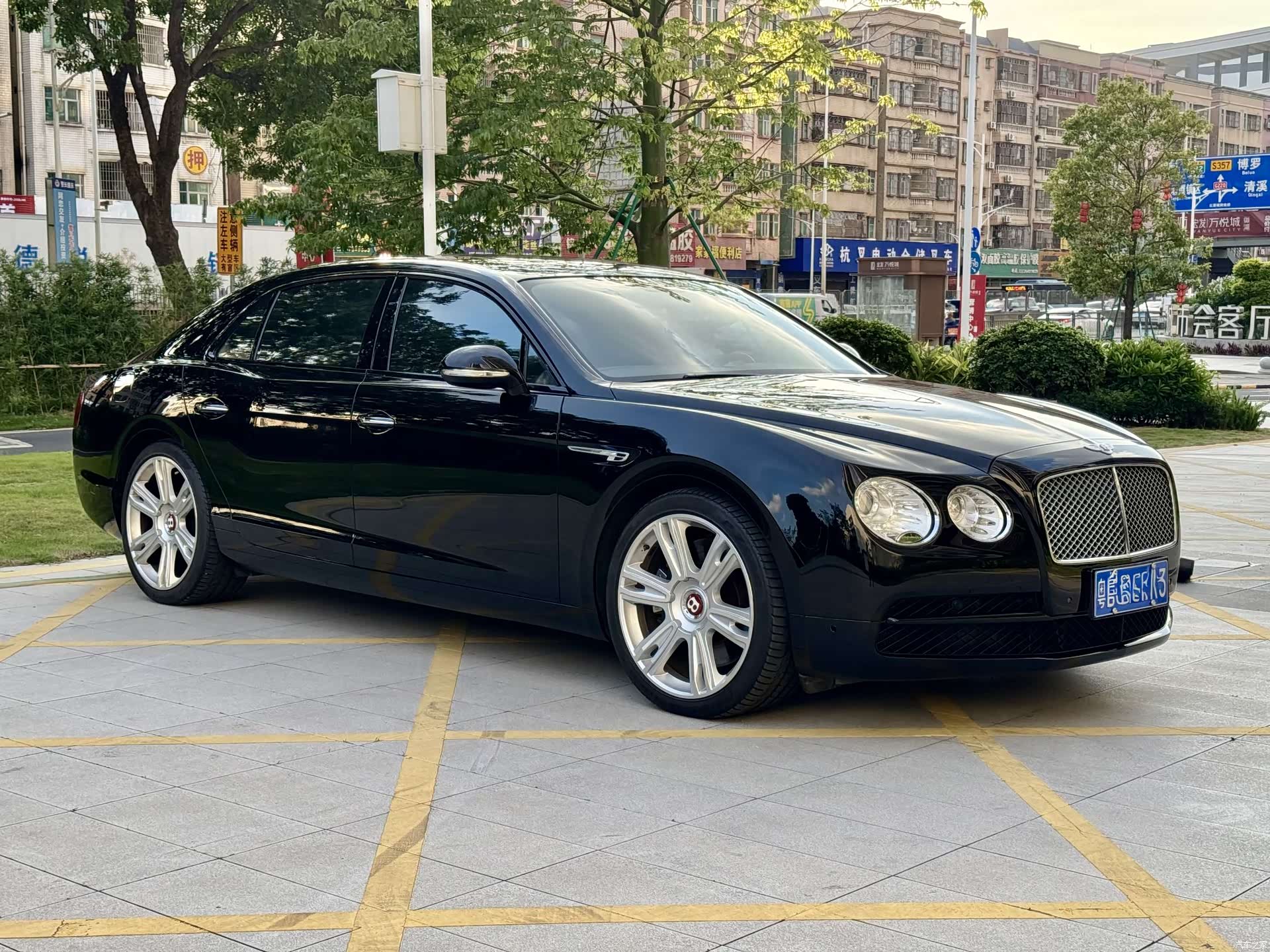 Bentley Flying Spur, 2014 3