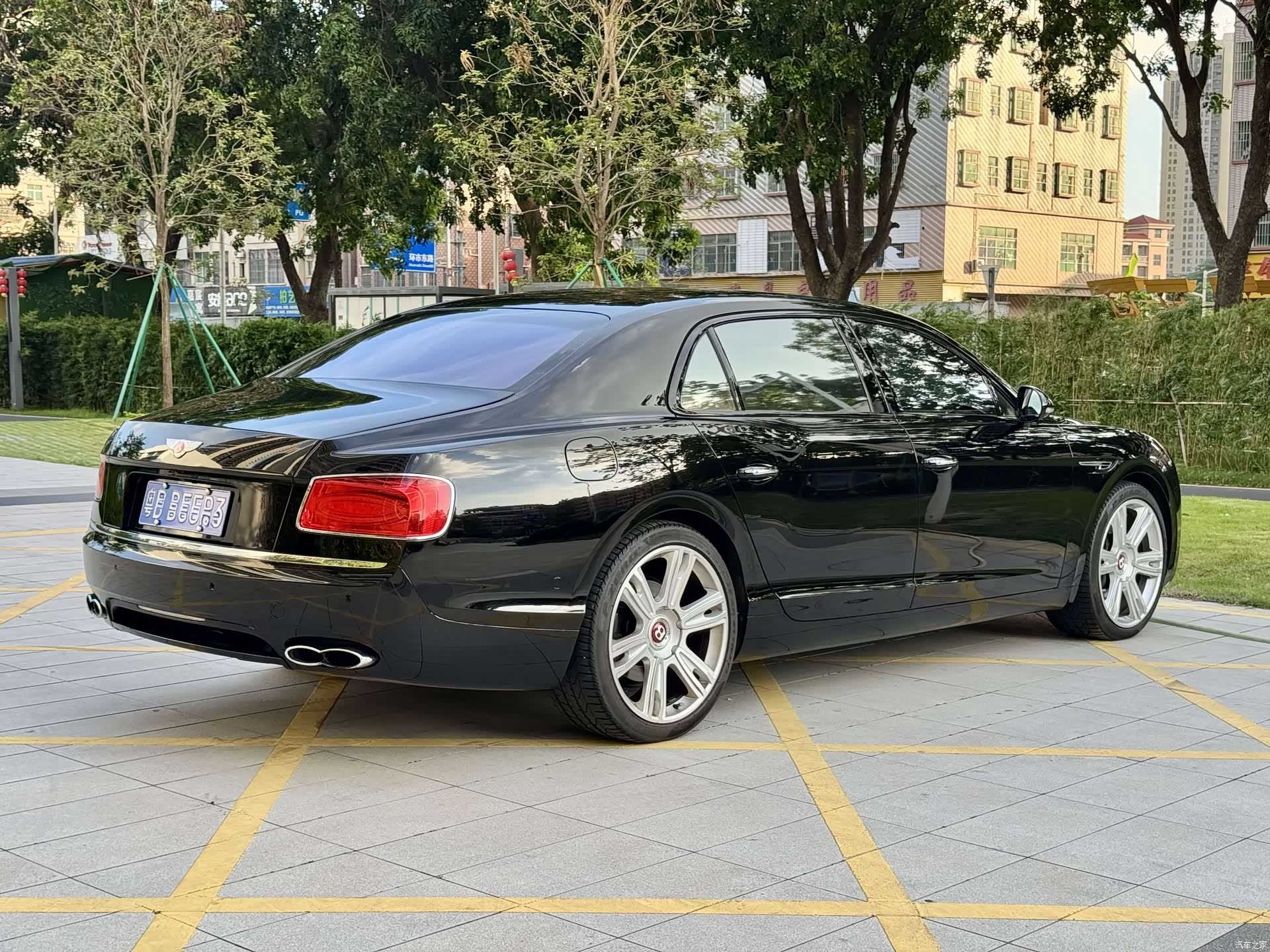 Bentley Flying Spur, 2014 7