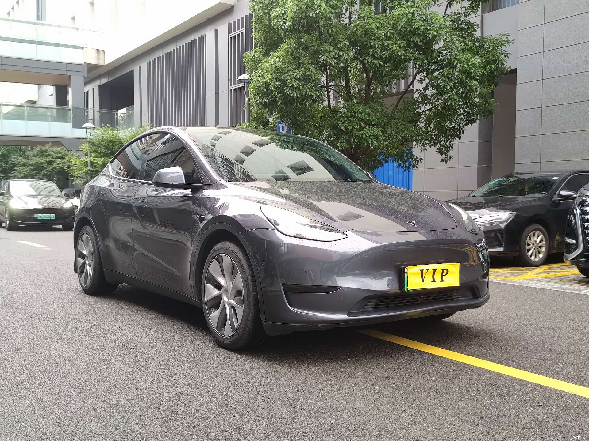 Tesla Model Y, 2022 3