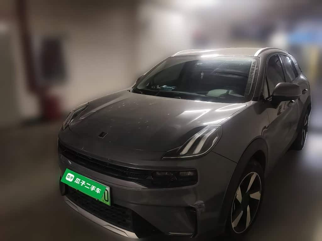 Lynk & Co 06