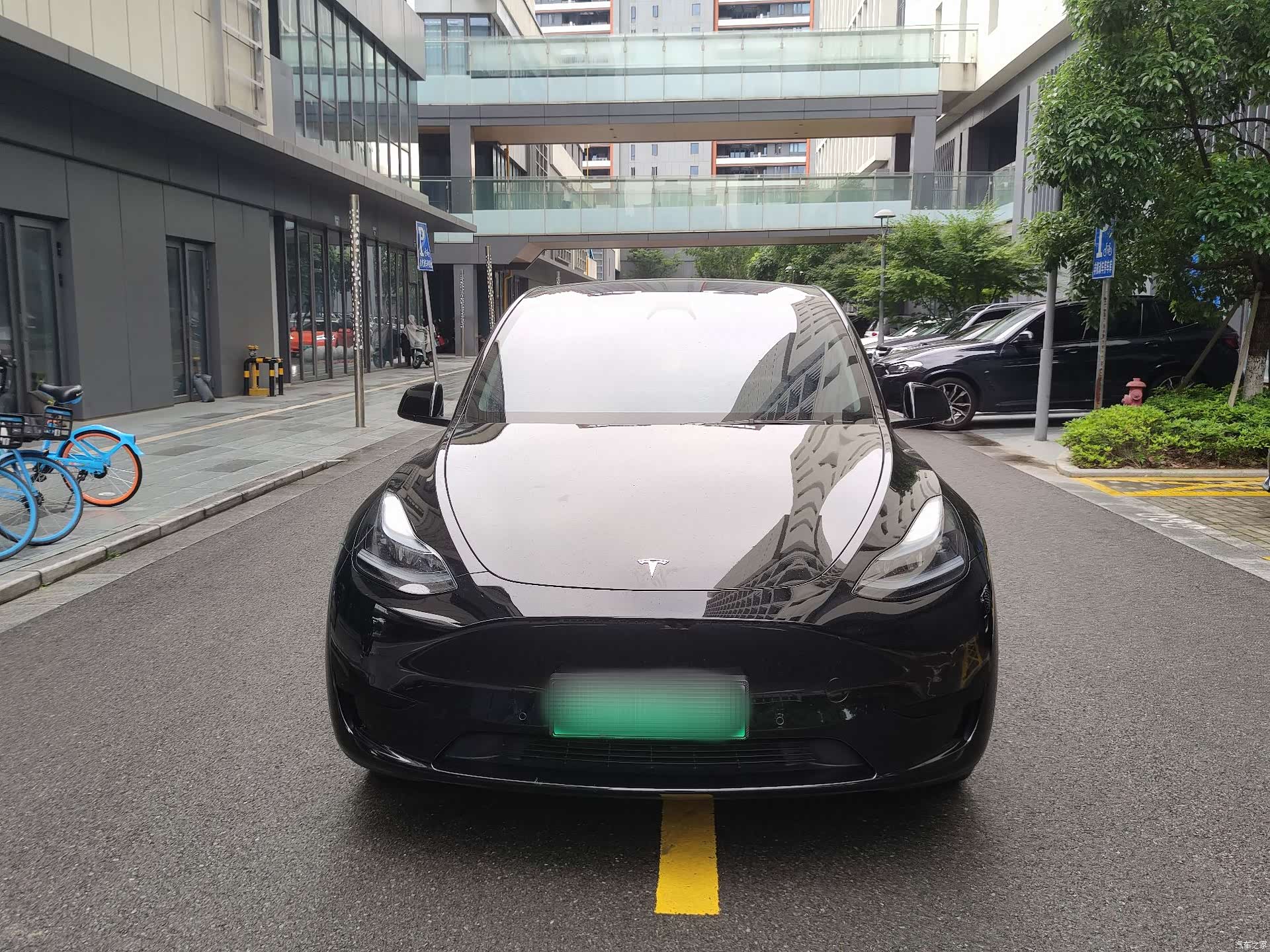 Tesla Model Y, 2023 2