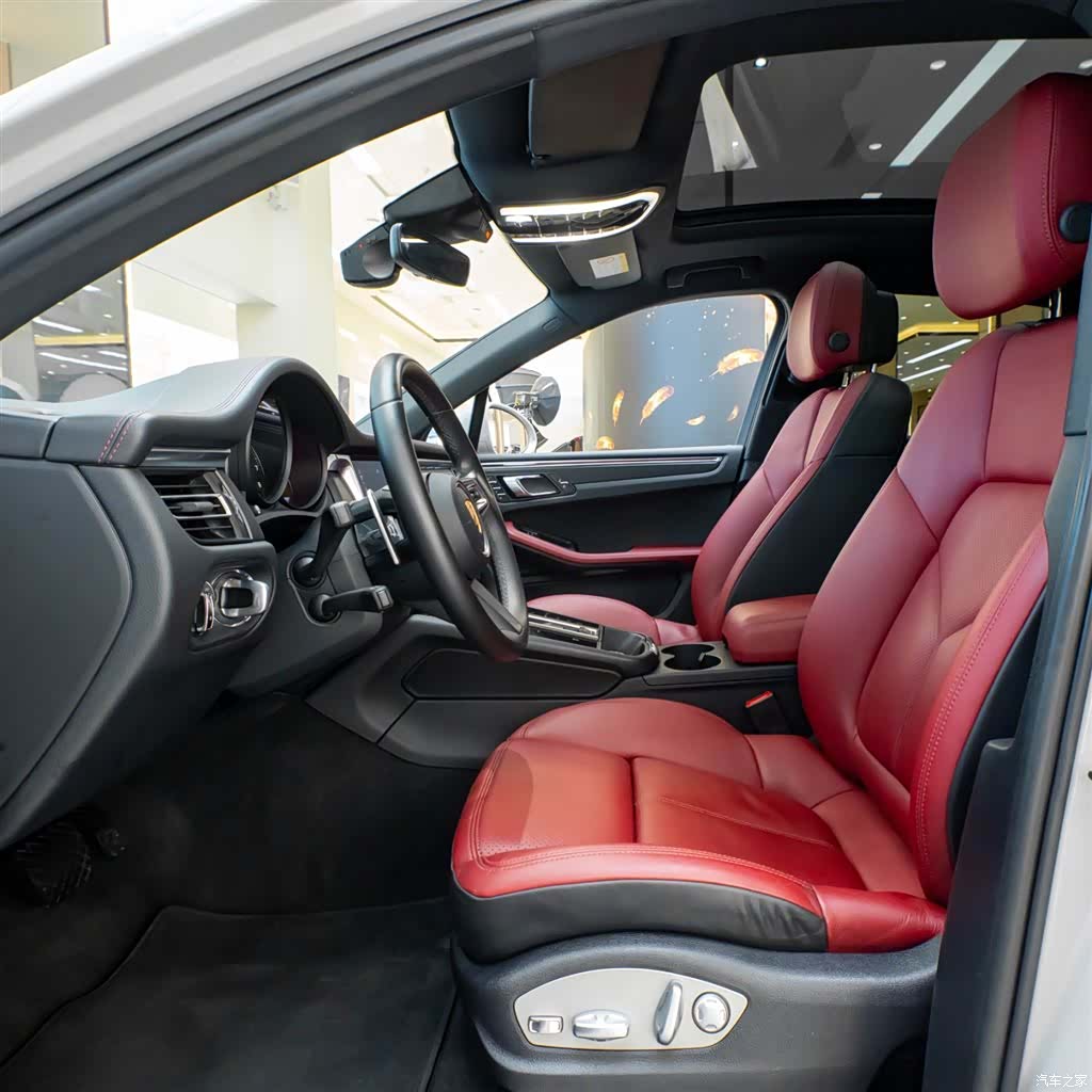 Porsche Macan, 2022 24
