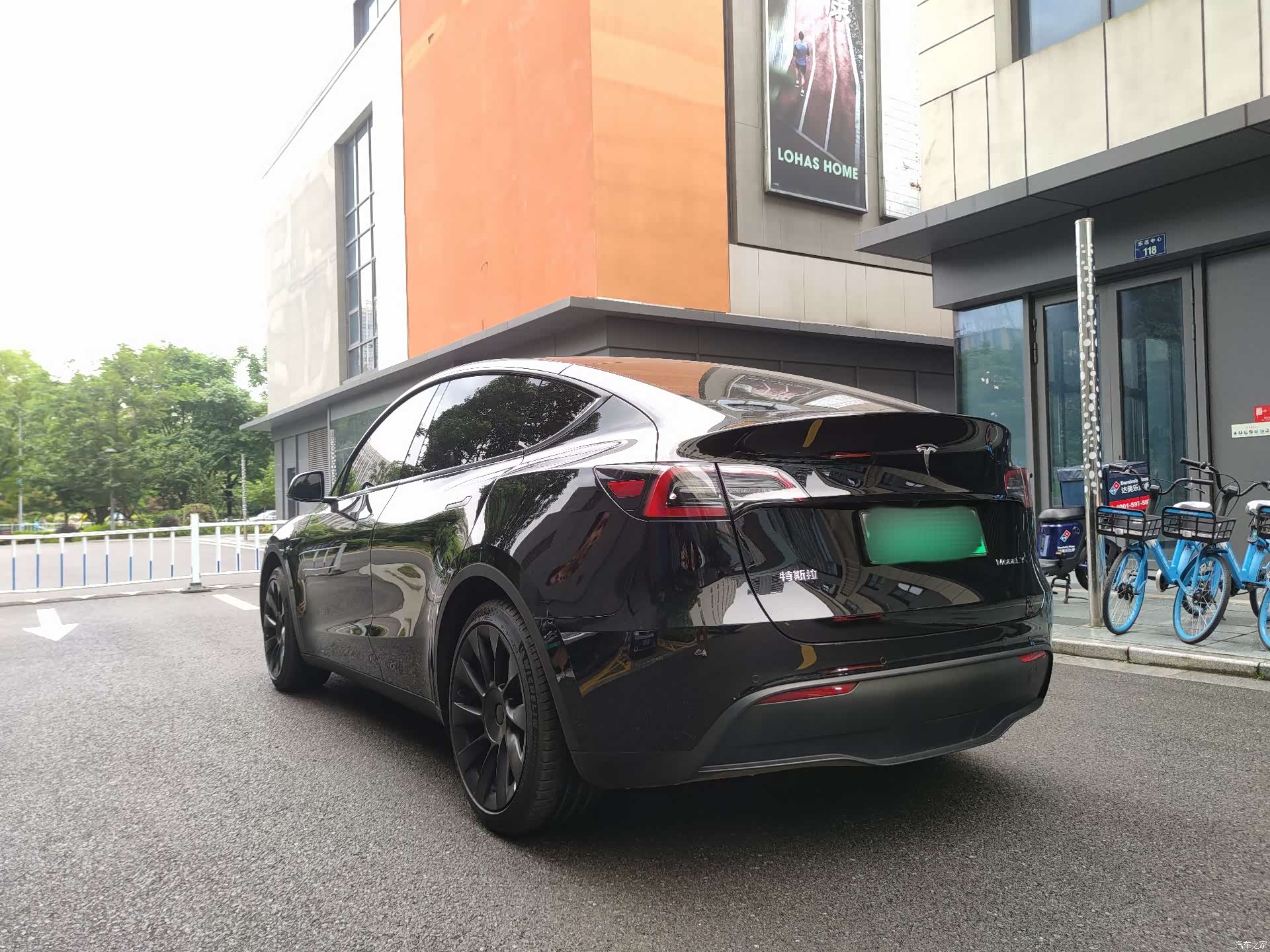Tesla Model Y, 2023 14