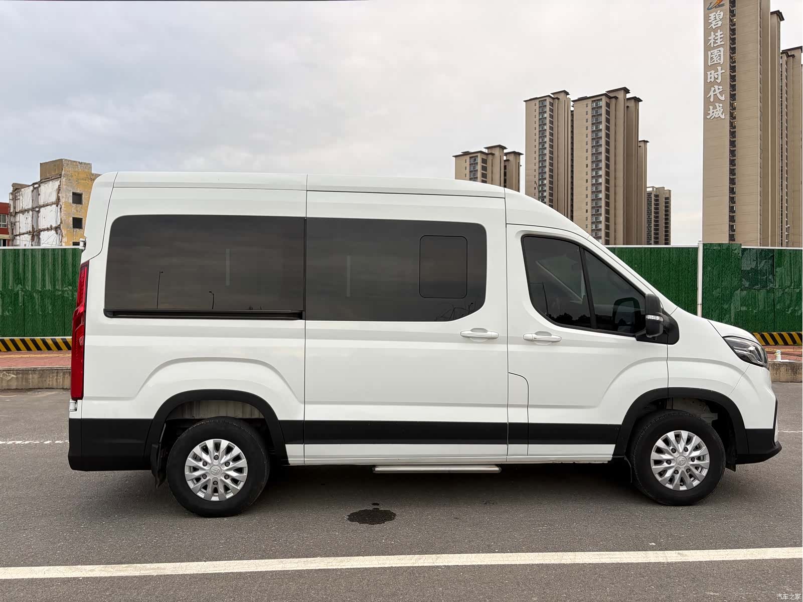 Maxus V90, 2021 все фото
