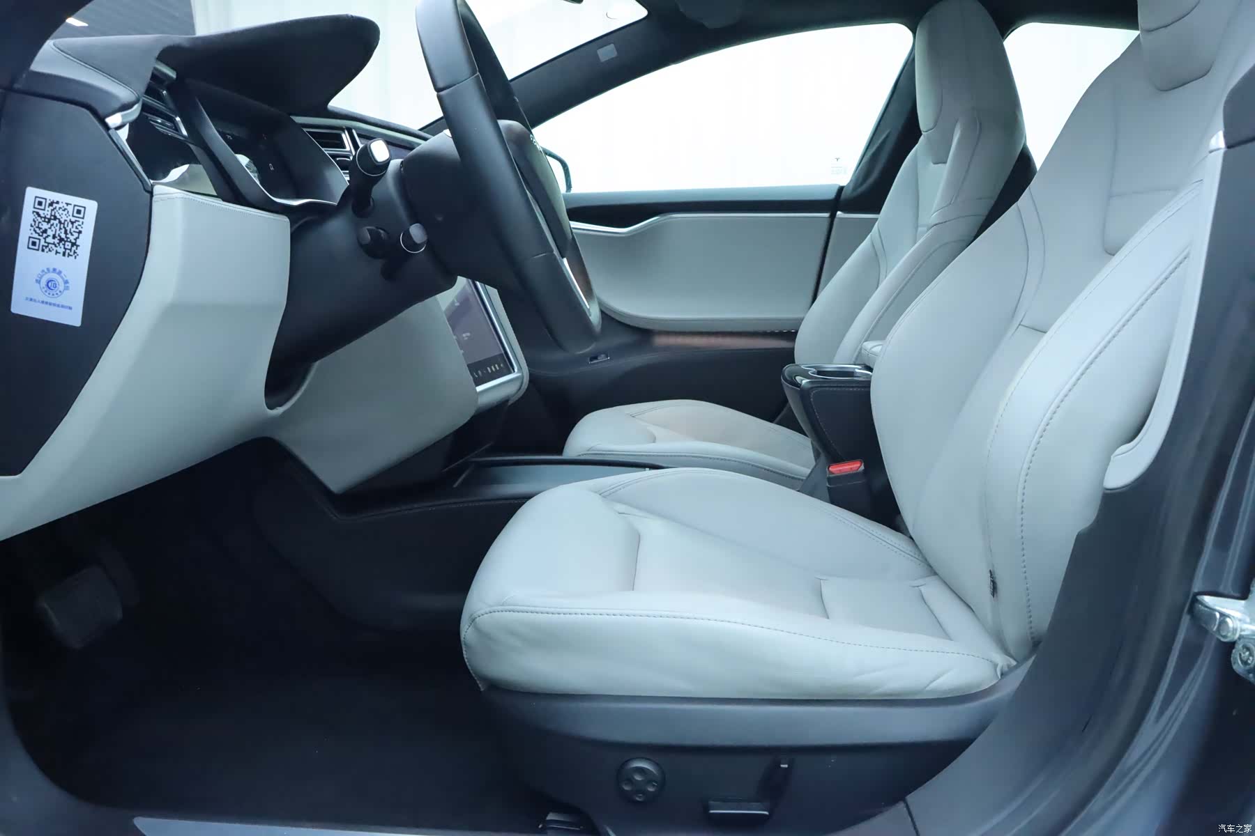 Tesla Model S, 2016 все фото