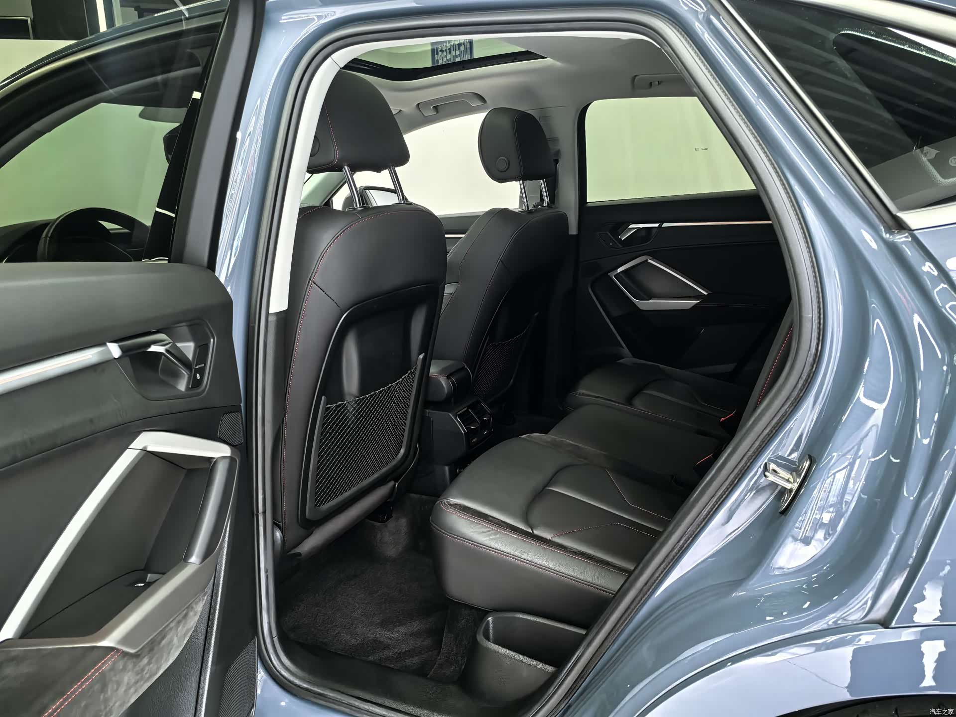 Audi Q3, 2021 13