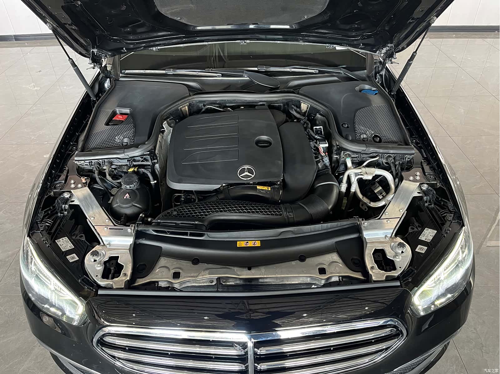 Mercedes-Benz E-Class, 2022 10