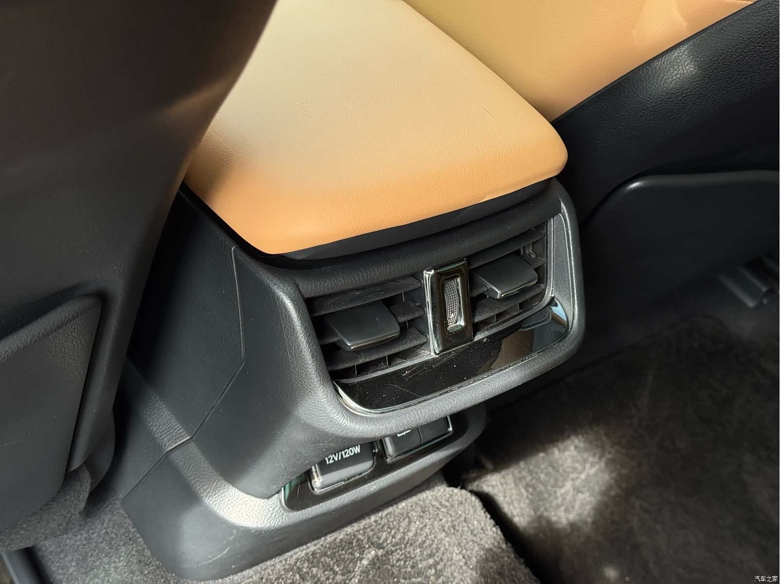 Lexus ES, 2022 14