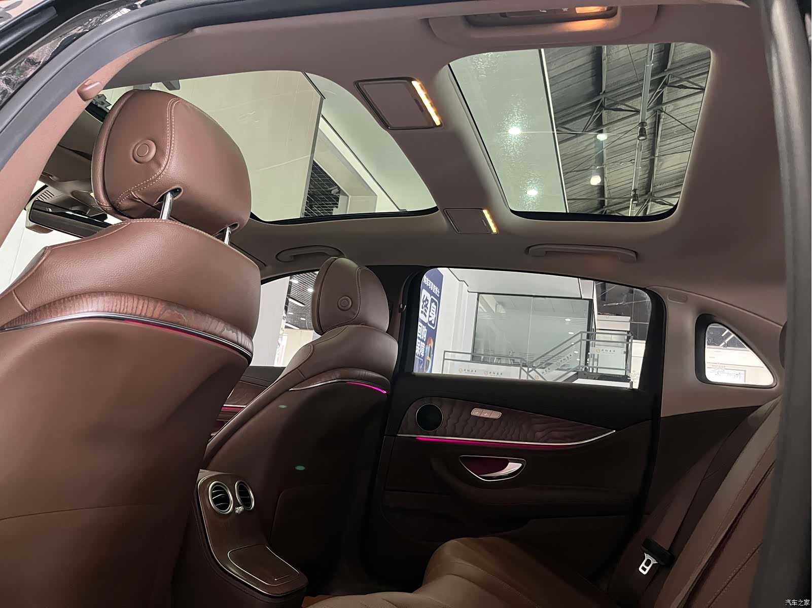 Mercedes-Benz E-Class, 2022 16