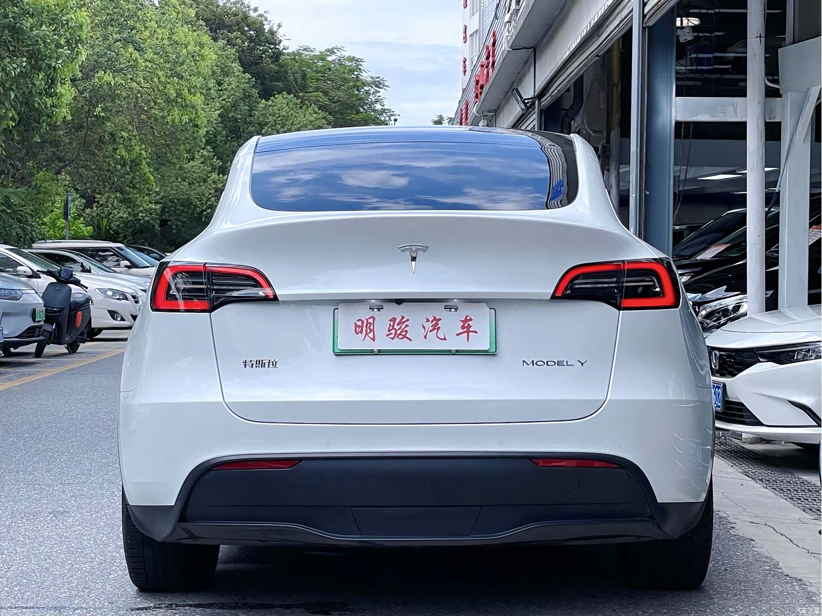 Tesla Model Y, 2023 все фото