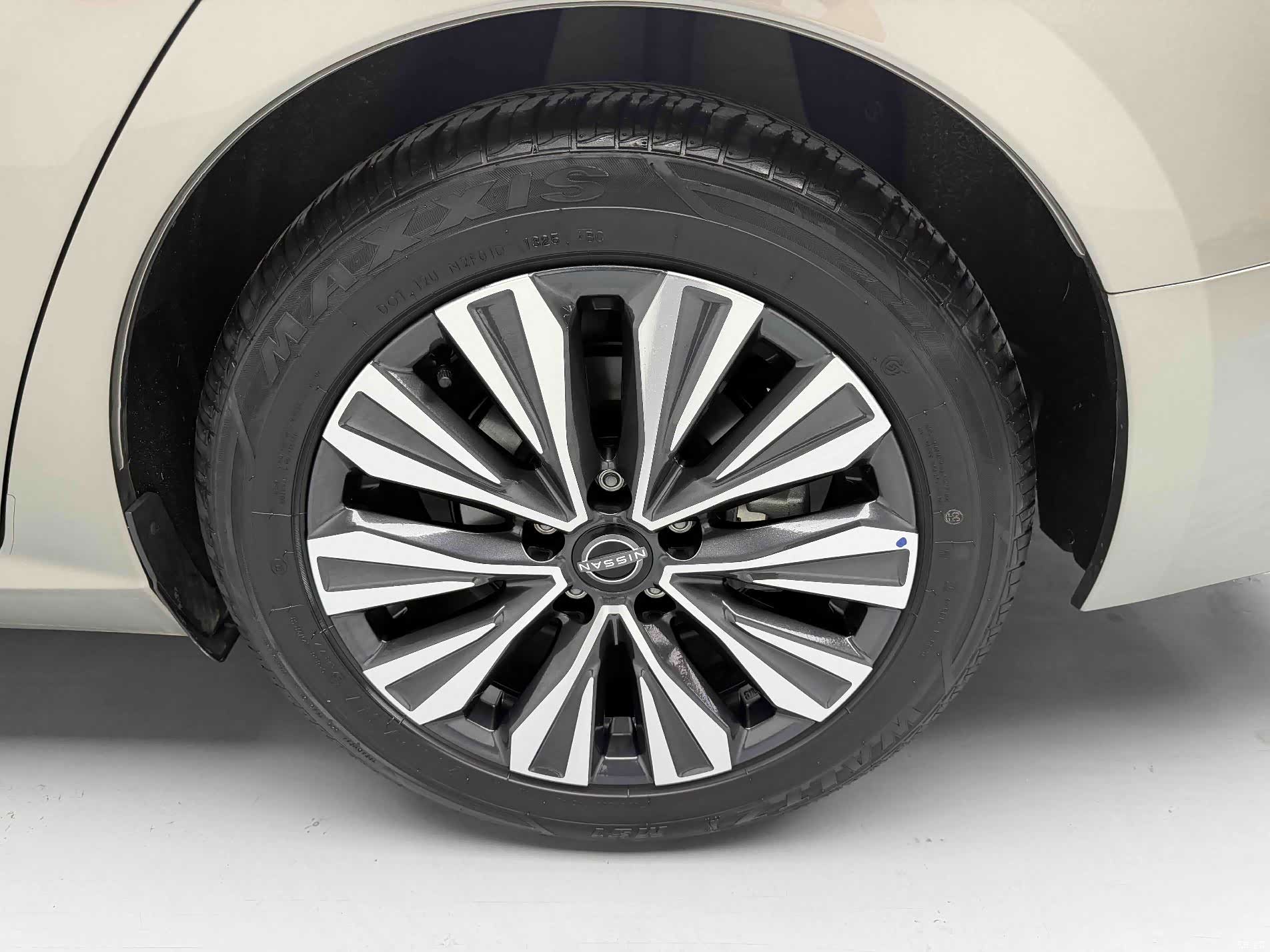 Nissan Teana, 2025 8