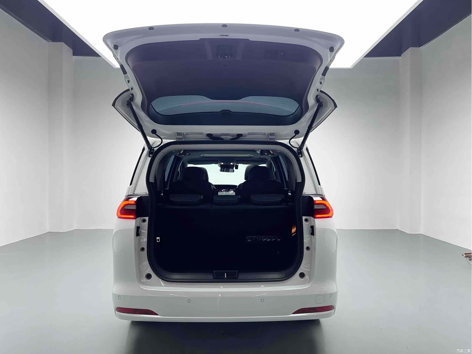 Trumpchi M6, 2024 9