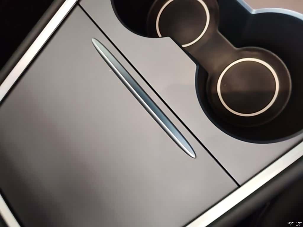Tesla Model Y, 2021 9