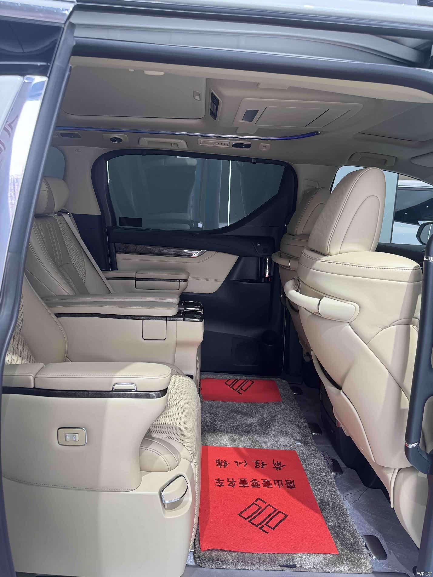 Toyota Alphard, 2019 22