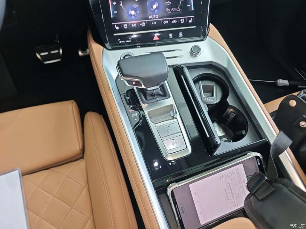 Audi Q6, 2025 14