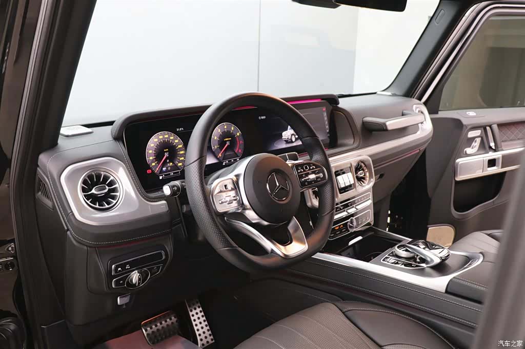 Mercedes-Benz G-Class, 2024 14