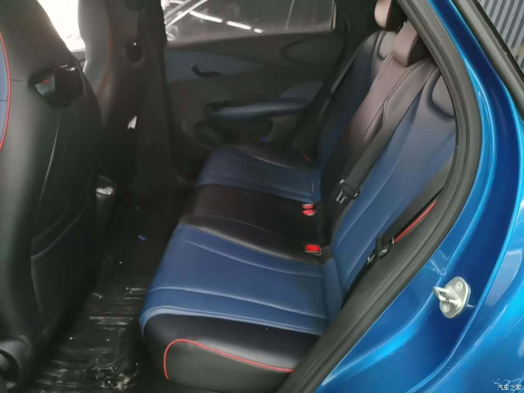 BYD Dolphin, 2022 17